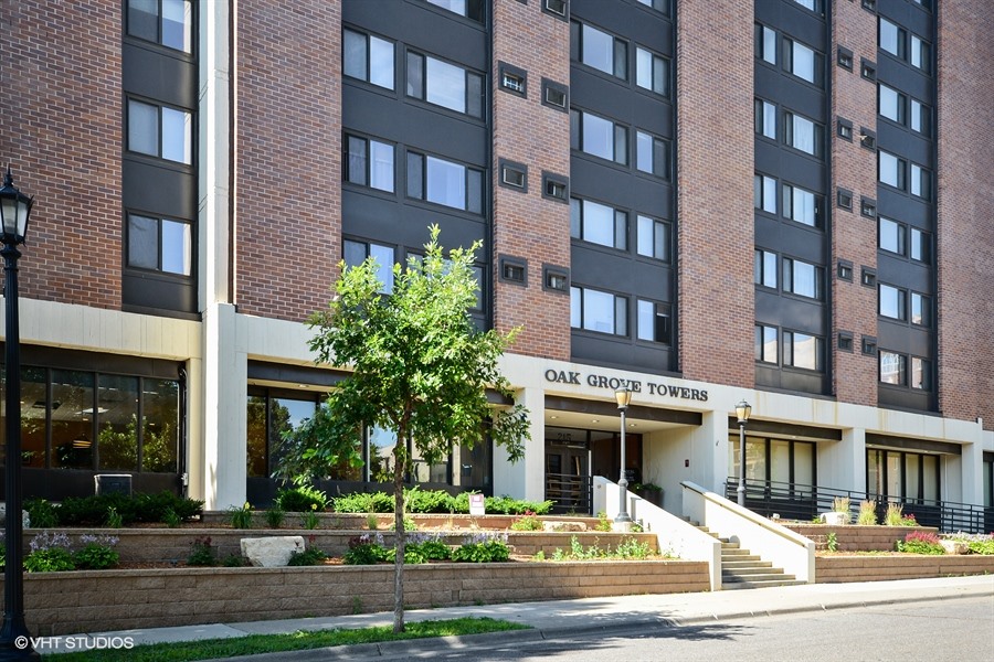 Oak Grove Towers Pet Friendly Apartments Minneapolis, MN