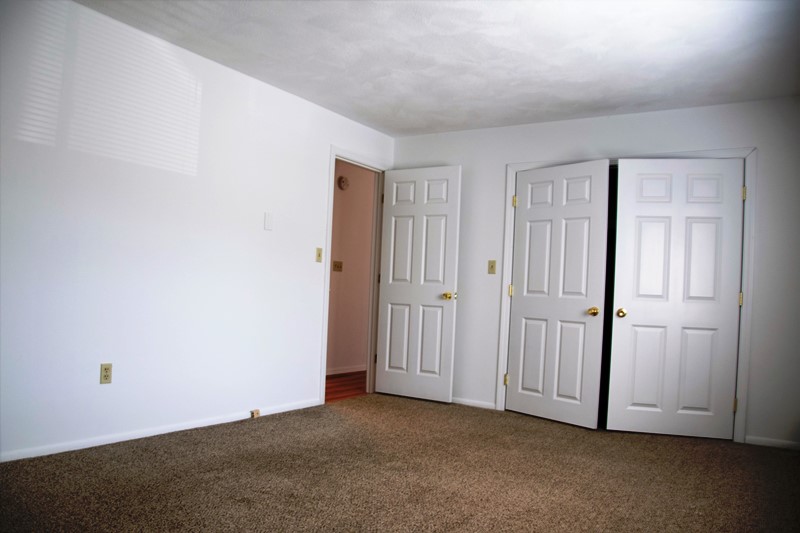 Gardens at Twin Ponds Pet Friendly Apartments Nashua, NH